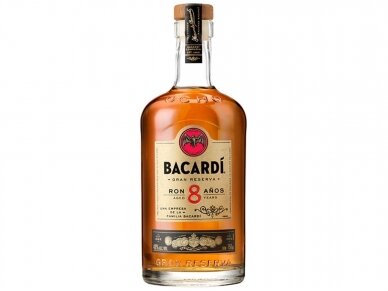 Romas Bacardi 8 anos 0,7 l Romas Bacardi 8 anos 0,7 l