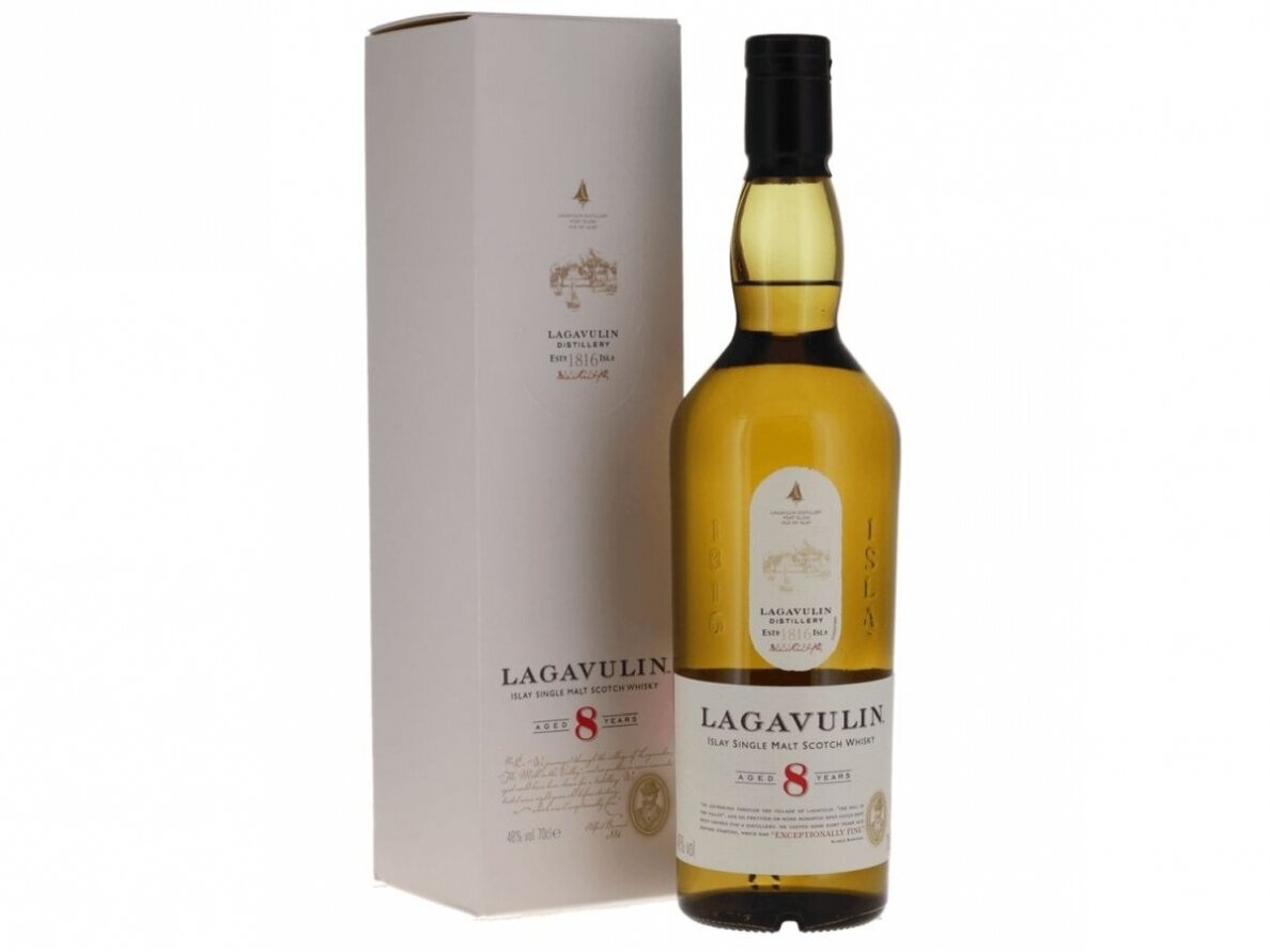 Viskis Lagavulin 8 YO su dėž. 0,7 l Viskis Lagavulin 8 YO su dėž. 0,7 l