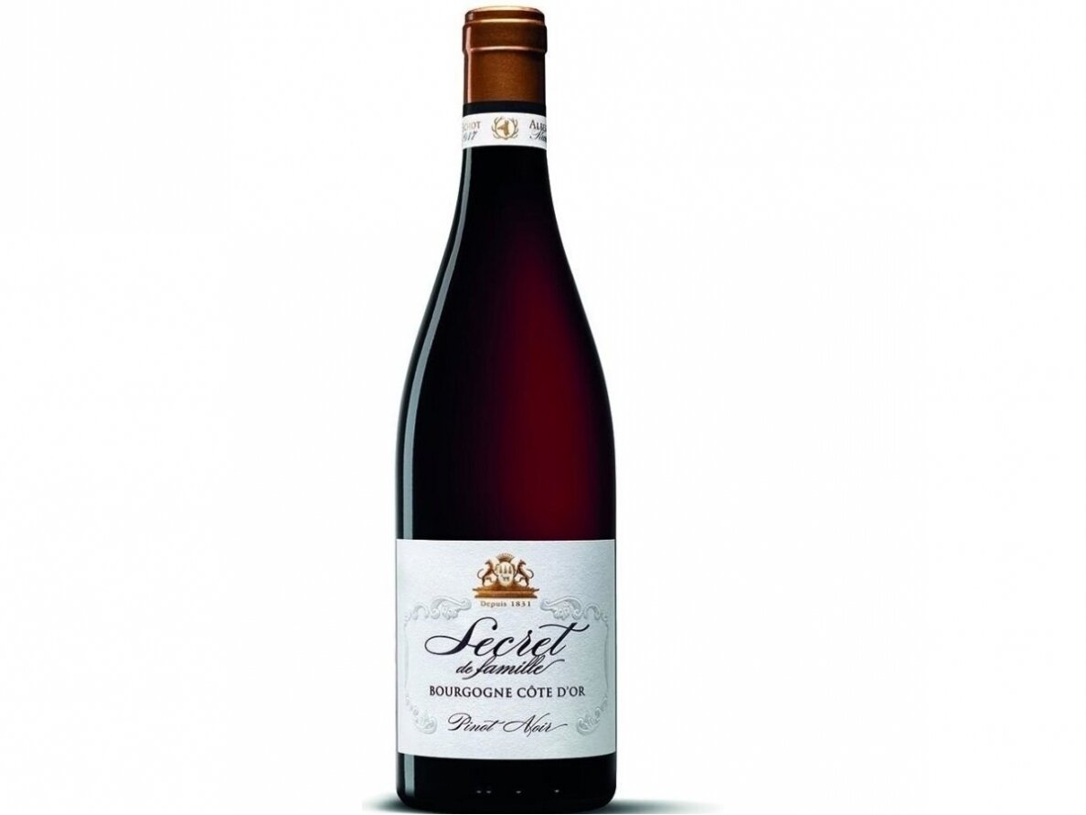 Vynas Albert Bichot Bourgogne Pinot Noir Cote D'or Secret De Famille A.O.C. 0,75 l Vynas Albert Bichot Bourgogne Pinot Noir Cote D'or Secret De Famille A.O.C. 0,75 l